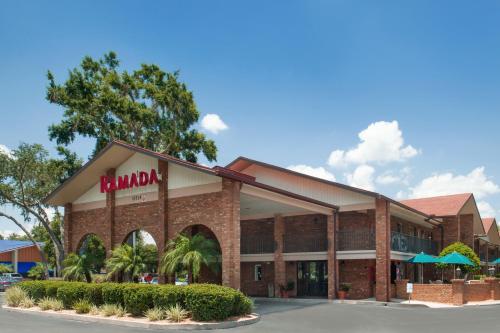 Фотография гостиницы Ramada by Wyndham Temple Terrace/Tampa North