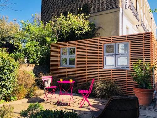 Фотография гостевого дома Camden Town Garden Cabin