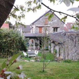 Фотографии гостевого дома
L Armance