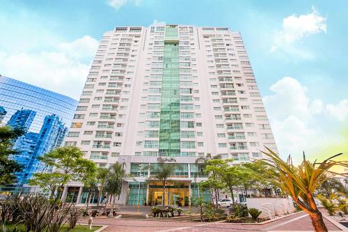 Фотография гостиницы Saint Moritz Hplus Express