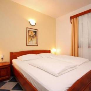 Фотографии гостевого дома 
            Apartments by the sea Rogoznica - 3197