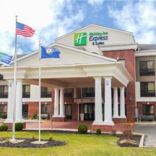 Фотографии гостиницы
Holiday Inn Express Hotel & Suites Ashland, an IHG Hotel