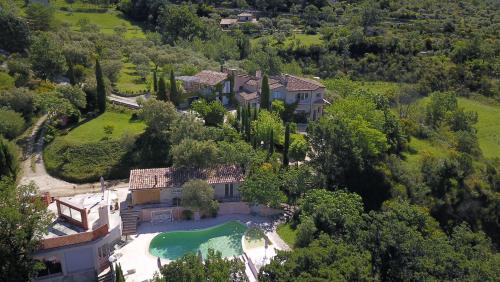 Фотография гостевого дома Le Jas Du Colombier