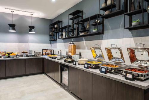 Фотография гостиницы Holiday Inn Express - Boston Logan Airport - Revere, an IHG Hotel