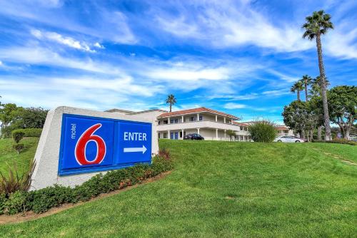 Фотография гостиницы Motel 6-Carlsbad, CA Beach