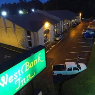 Фотографии мотеля
West Bank Inn