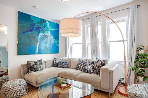 Фотография гостевого дома 9 Bedroom, 14 Beds House Great for Big Groups. Near Boardwalk, Tropicana