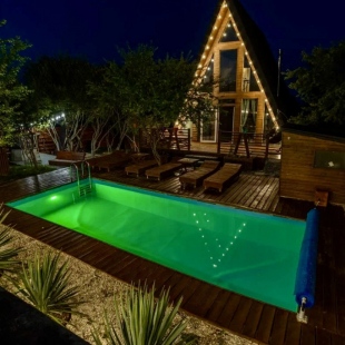 Фотография Коттеджа Частный Дом с Бассейном в Стиле Афрейм с Баней и Чаном