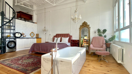 Фотографии квартиры 
            Апартаменты ApartMari Уникальный Люкс с видом на город