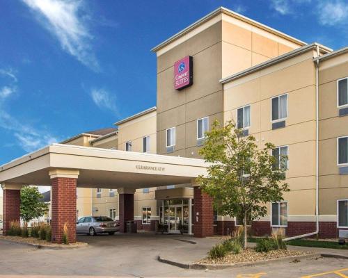 Фотография гостиницы Comfort Suites Coralville I-80