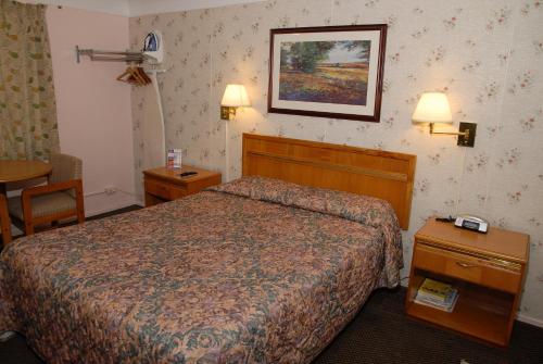 Фотографии мотеля
Bay Motel