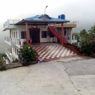 Фотографии гостиницы
Vignesh holiday inn