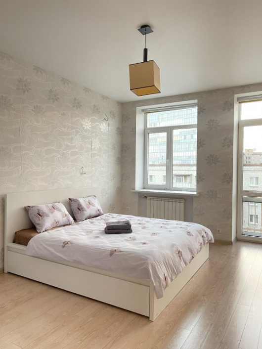 Фотографии квартиры
Апартаменты трёхкомнатные в центре города с балконом