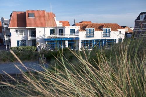 Фотография гостиницы Strandhotel Duinheuvel