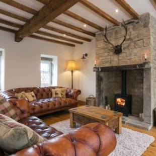 Фотографии гостевого дома
Stunning Blackberry Cottage with Log Burner - located on Haworth Main Street