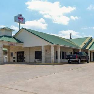 Фотографии гостиницы 
            OYO Hotel Yoakum West