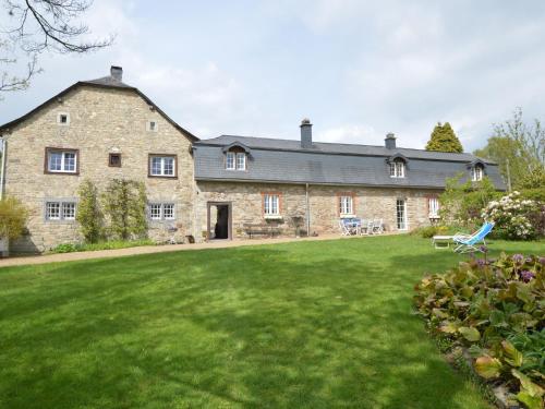 Фотография гостевого дома Provincial Cottage with Private Garden near Lake in Waimes