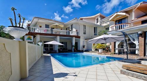 Фотографии гостевого дома 
            Carana Hilltop Villa