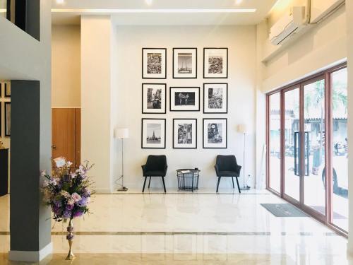 Фотография гостиницы Metro hotel