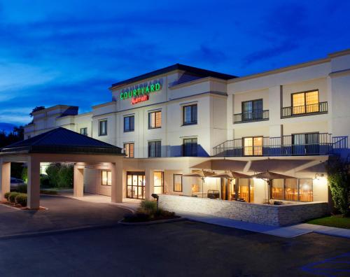 Фотография гостиницы Courtyard by Marriott Albany Thruway