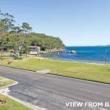 Фотография гостевого дома 3 'Collendina', 19 Kurrawa Close - position and water views - WOW