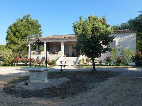 Фотография мини отеля Chambre d'hôtes La Pinede