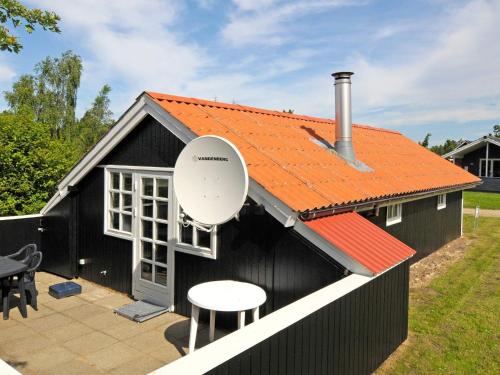 Фотография гостевого дома Four-Bedroom Holiday home in Blåvand 26