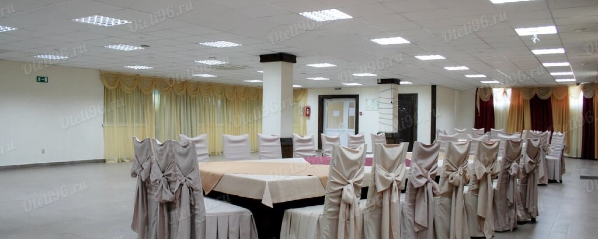 Фотографии банкетного зала Большой банкетный зал RUS-отель