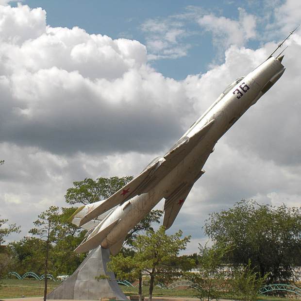 Фотография памятника Памятник Самолет СУ-22