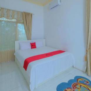 Фотографии гостевого дома 
            RedDoorz Syariah near Museum Lambung Mangkurat 2