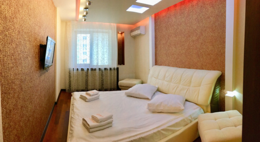 Фотографии квартиры 
            Квартира Двухкомнатные апартаменты 360 по ул. Красноармейская, 100