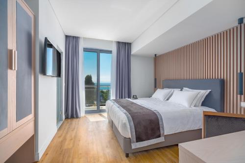 Фотография гостиницы Glyfada Riviera Hotel