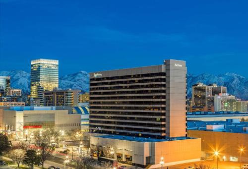 Фотография гостиницы Radisson Hotel Downtown Salt Lake City