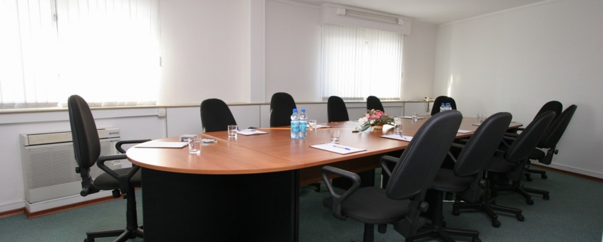 Фотографии комнаты для переговоров 214