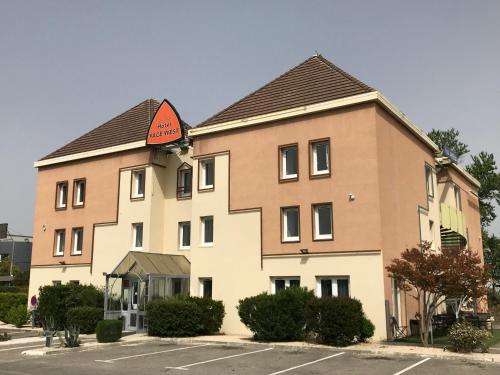 Фотография гостиницы Face West Le Pontet