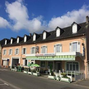 Фотографии гостиницы 
            Hotel du Commerce