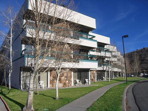 Фотография апарт отеля GetAways at Park Regency Resort