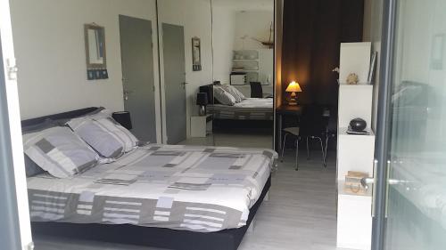 Фотография гостевого дома Chambre spacieuse, moderne et très confortable à Perros-Guirec