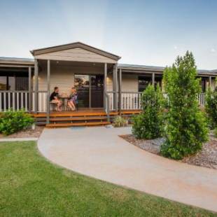 Фотографии мотеля
The Rocks Motel