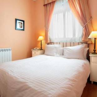 Фотографии гостевого дома
Hostal Adria Santa Ana