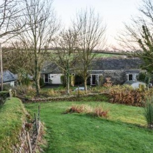 Фотография гостевого дома Lower Trengale Farm Holiday Cottages