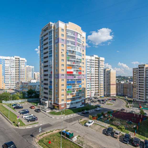 Фотография квартиры Просторная 1-к квартира недалеко от залива от RentAp