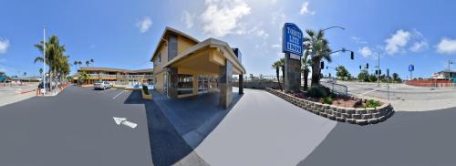 Фотографии мотеля 
            Torch Lite Inn at the Beach Boardwalk