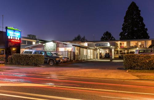 Фотография мотеля Twin Peaks Lakeside Inn