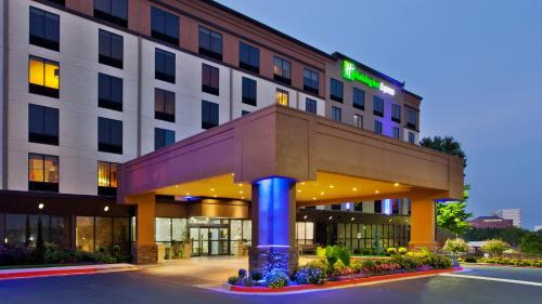 Фотография гостиницы Holiday Inn Express Atlanta NW - Galleria Area, an IHG Hotel
