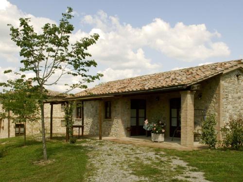 Фотография гостевого дома Quaint Cottage in Città della Pieve with Swimming Pool