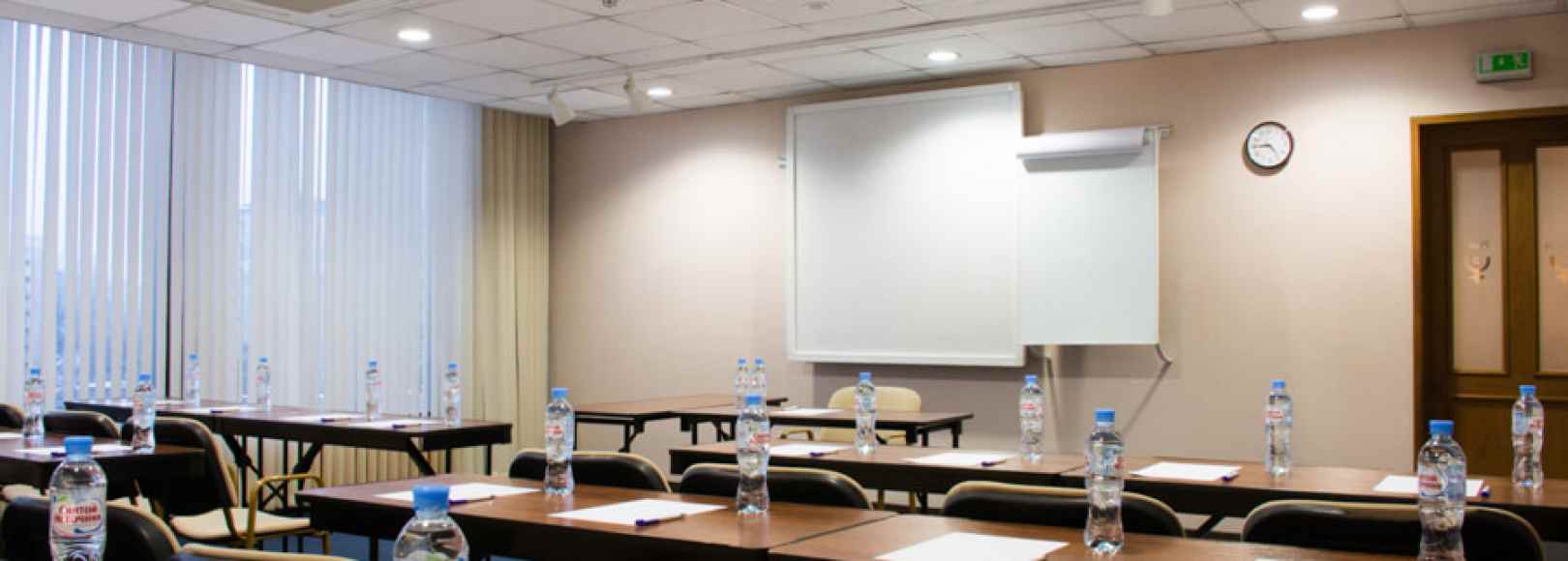 Фотография конференц-зала Плутон