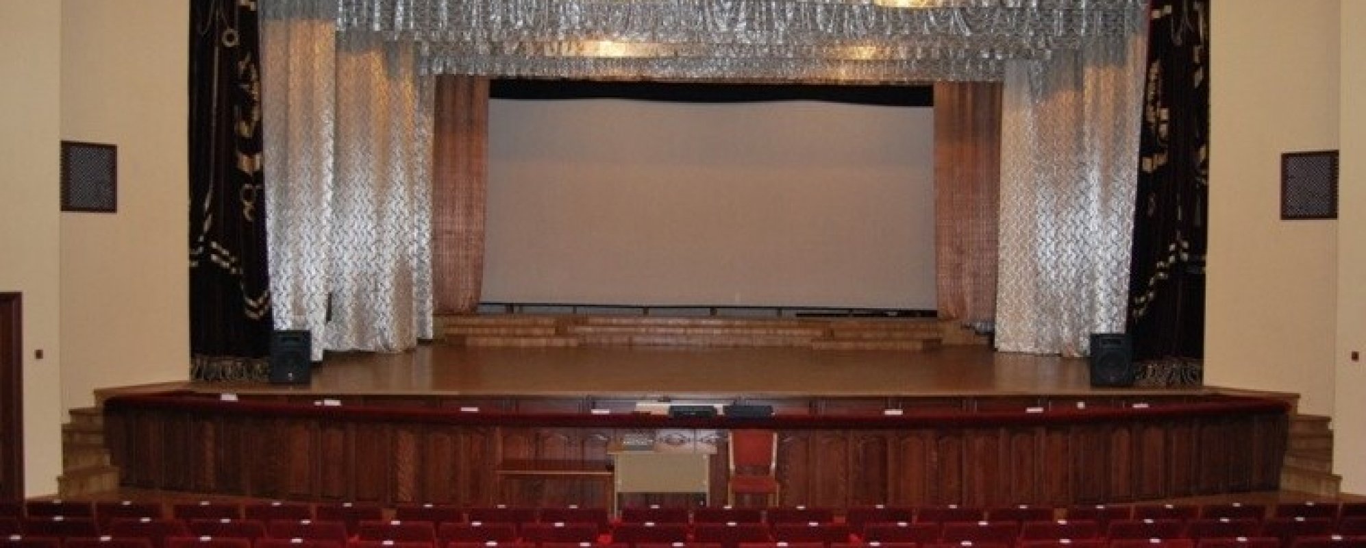 Фотографии конференц-зала Киноконцертный зал Северокавказского Военного санатория