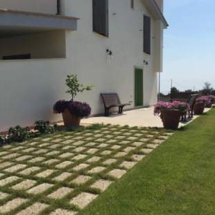 Фотографии мини отеля
Bed and Breakfast Country Cottage