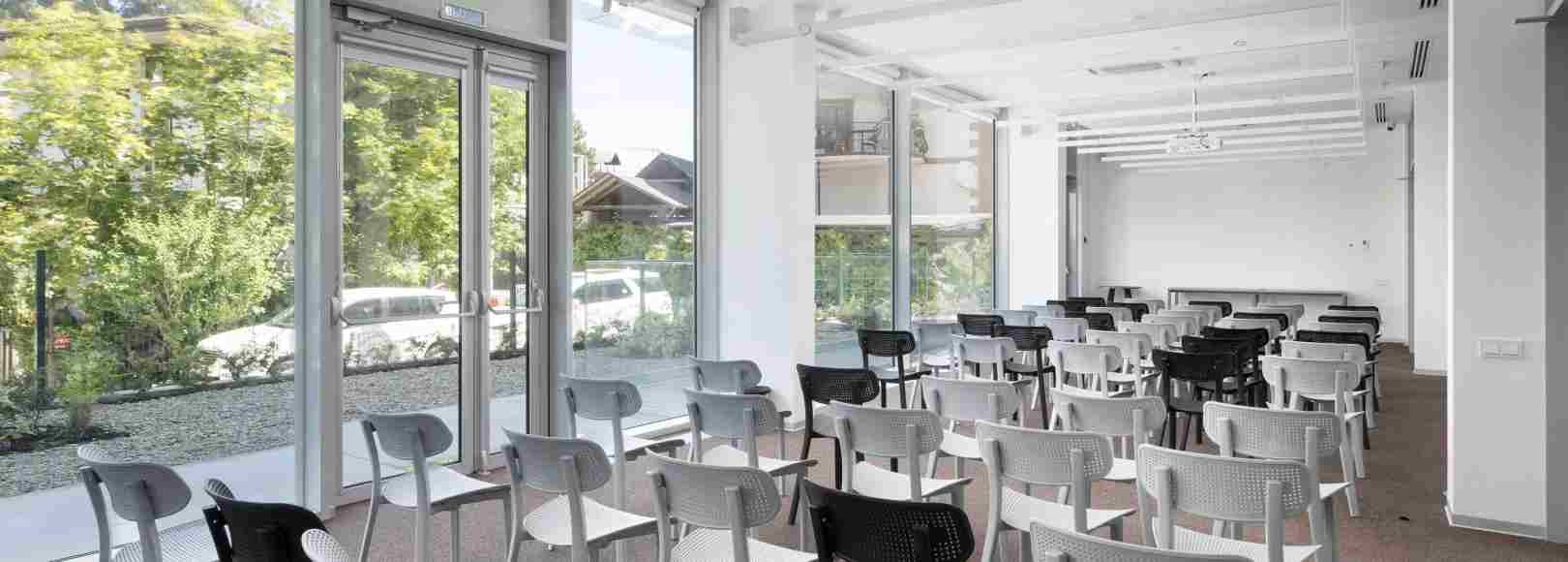 Фотография конференц-зала Дивотель